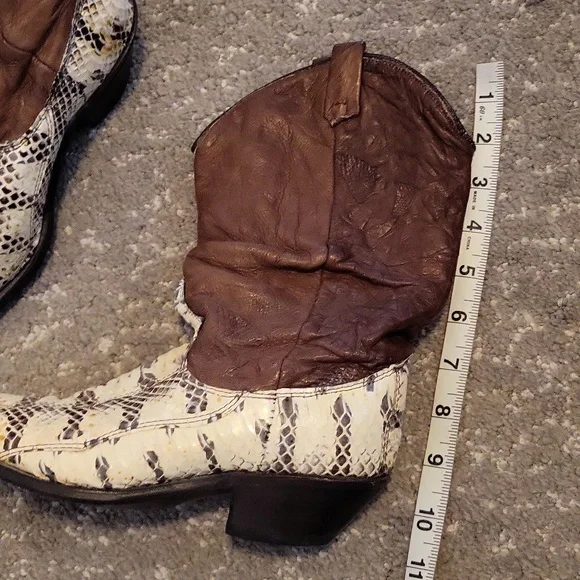 Vintage Dingo Made in the USA Snake Skin Cowboy Boots with Toe Tips - Picture 16 of 16